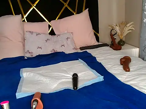 NaughtyMilf_Lilly live XXX chat