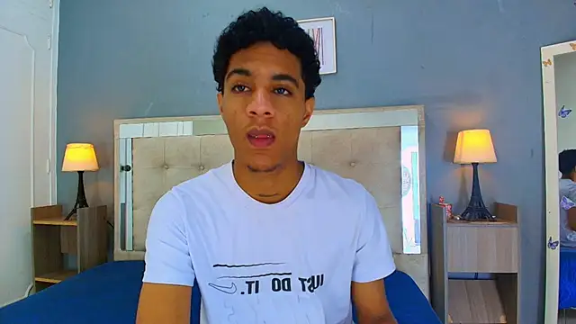 _Thiago12 Chat XXX live