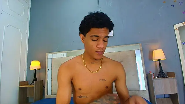 _Thiago12 Chat XXX live