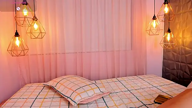 Chat +18 de Magic_amberr ao vivo