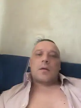 XXX chat uživo modela DanielOhCool