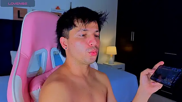 Czat XXX na żywo – Issac_james_