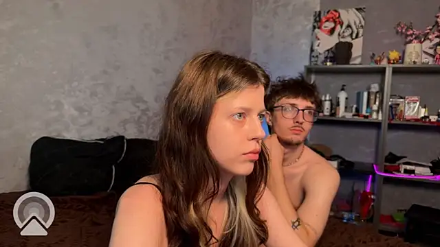 t_files_x's Live XXX Chat