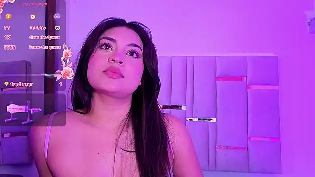 Mikaela-Banes Live XXX Chat