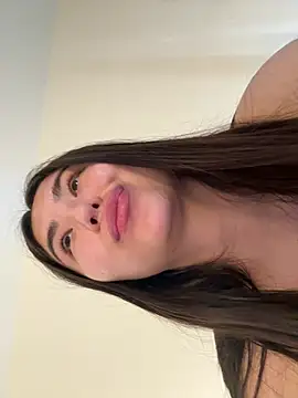 IceIcebabe_ লাইভ XXX চ্যাট