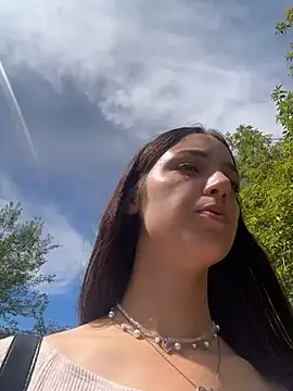 צ'אט XXX בשידור חי של DollyTall