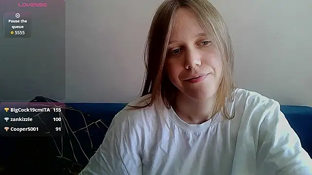 huba_boobies' Live XXX Chat