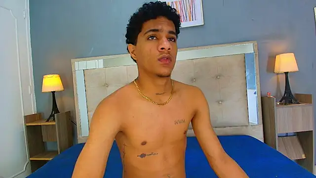 XXX chat uživo modela _Thiago12