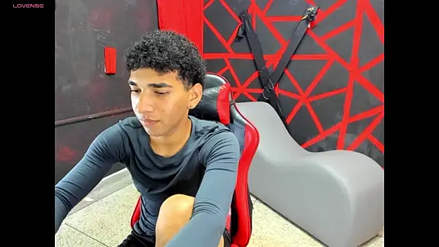Czat XXX na żywo – efrain_boy