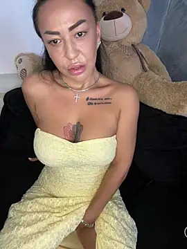 Czat XXX na żywo – MaiaGold69