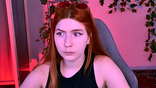 AliceCUNTach Adlı Modelin Canlı XXX Sohbeti