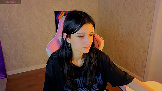 XXX chat uživo modela Emily_Carteri