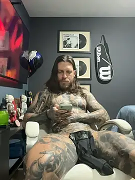 Živý XXX chat ThomasHells