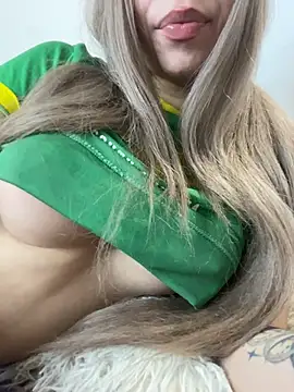 lunaapppp Chat XXX in diretta