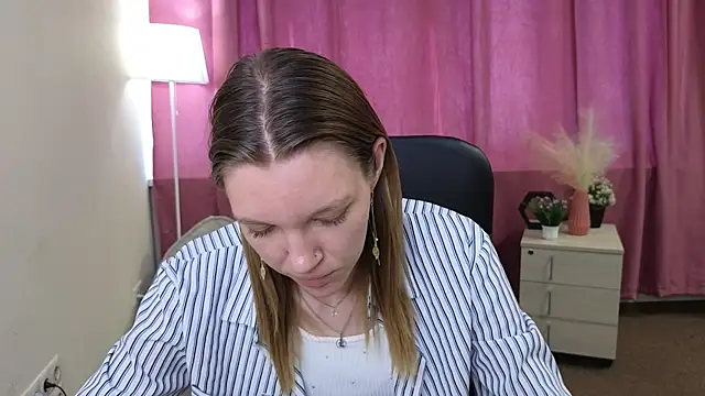 Chat XXX en directo de ElainaMoras