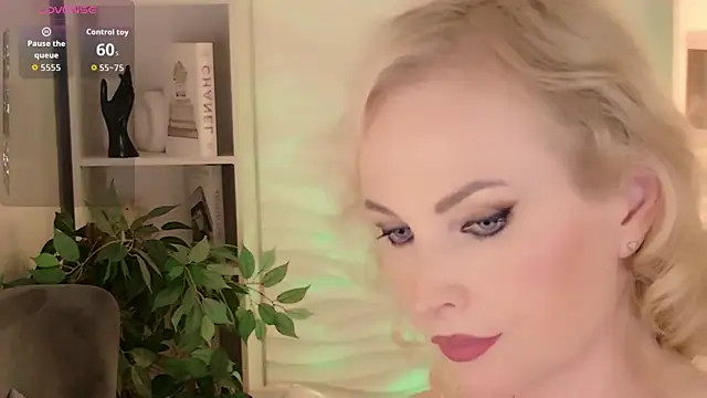 Sandra_Kind's Live XXX Chat