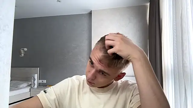 XXX chat uživo modela SoloFury