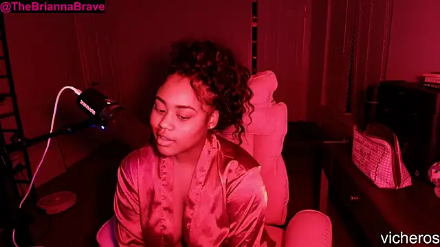 BriannaBrave's Live XXX Chat
