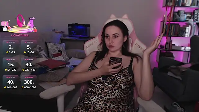 צ'אט XXX בשידור חי של SexyWitch_666