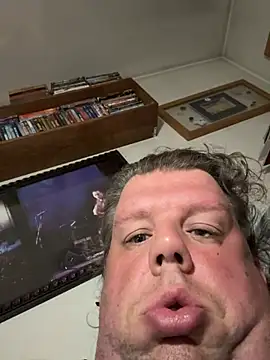 Stephanie1984 Adlı Modelin Canlı XXX Sohbeti