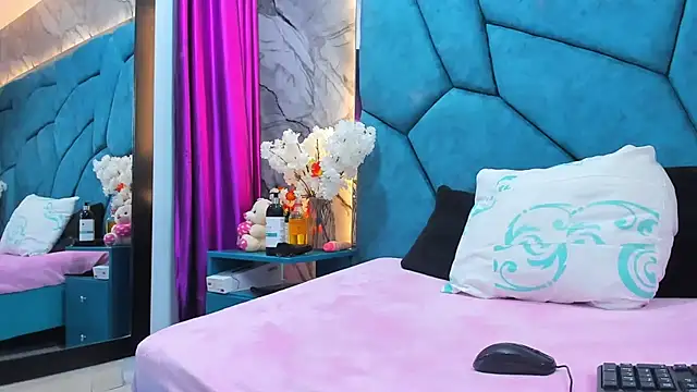 XXX chat uživo modela JulietaDiamond
