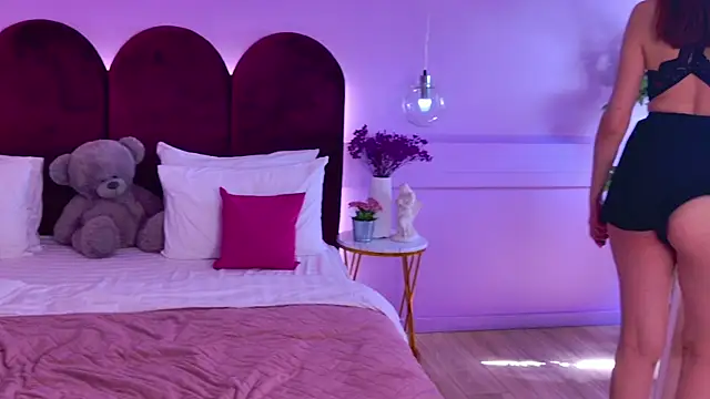 צ'אט XXX בשידור חי של NikkaBush
