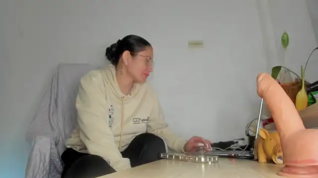 VioletParkker Chat XXX in diretta