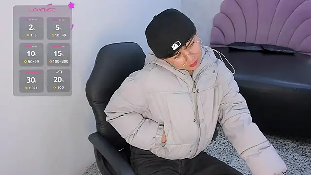 alan_twink12 Adlı Modelin Canlı XXX Sohbeti