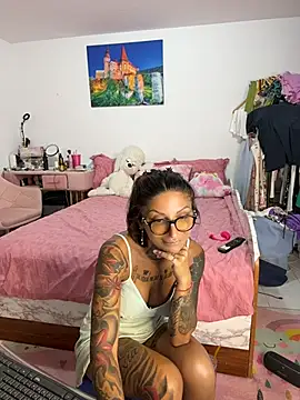 Lucky_Deniz Adlı Modelin Canlı XXX Sohbeti