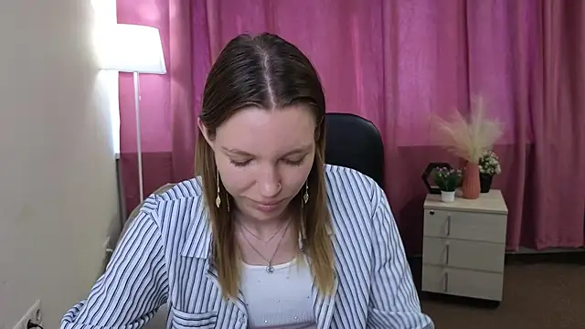 Chatroom XXX en direct de ElainaMoras