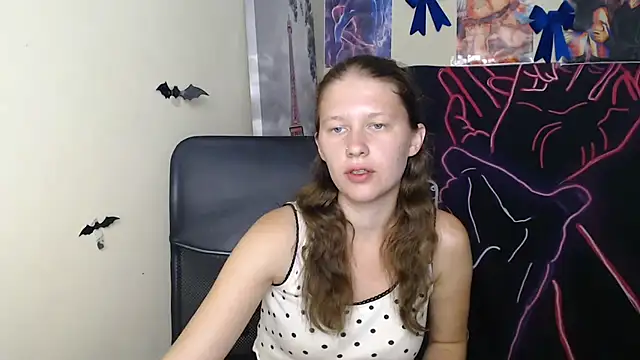 StellaCRL Adlı Modelin Canlı XXX Sohbeti