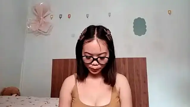 YunaSato Adlı Modelin Canlı XXX Sohbeti
