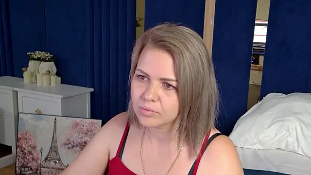 AdeleRavelle Chat XXX in diretta