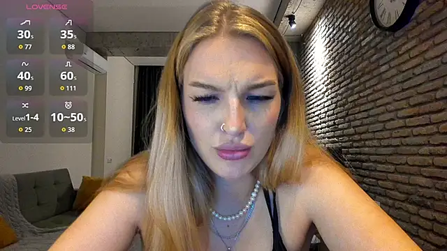 fifteenpoem Chat XXX in diretta