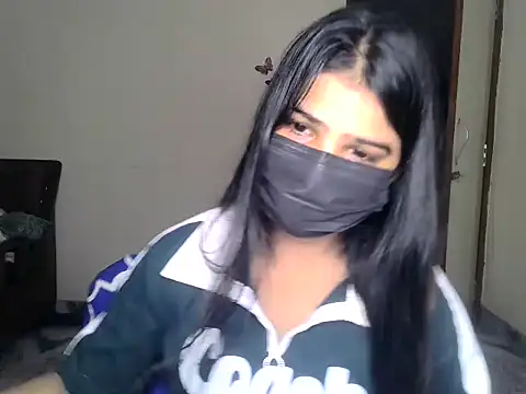 suhana-singh Adlı Modelin Canlı XXX Sohbeti
