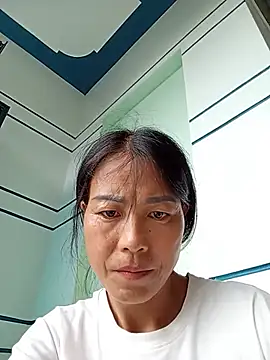 Lily-ly's Live XXX Chat