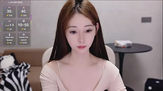 Lynne-1 在線直播表演