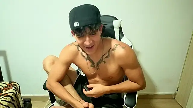 Czat XXX na żywo – Noah__Dick