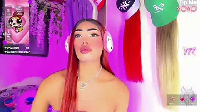 babysharoll_01: διαδικτυακό σόου στην κάμερα