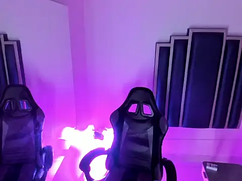 Damiam_23n Webbikameraesitys