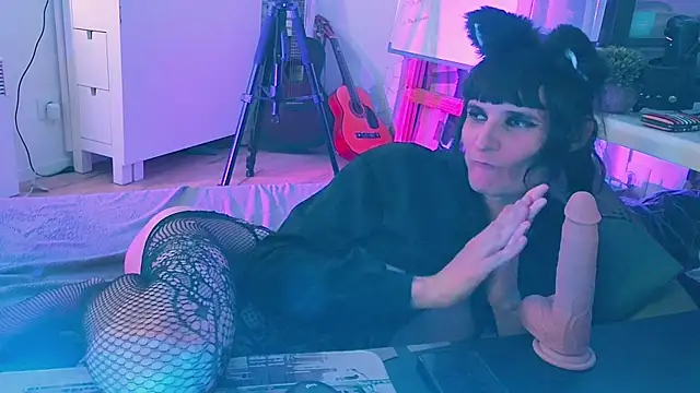 CeriseLapine Show Webcam