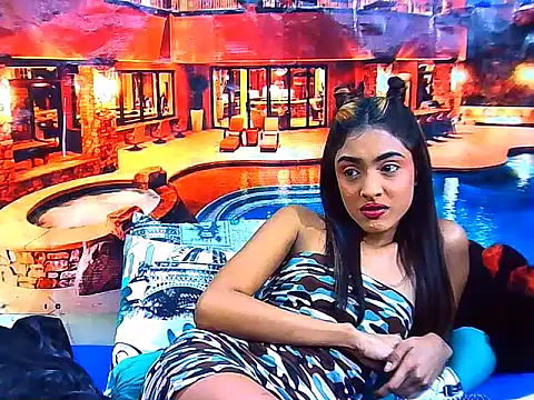 IndianPretty14u2Luv's Live XXX Chat
