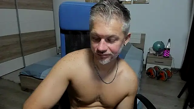 RobbyShawz élő XXX-chatje