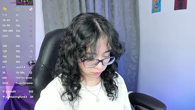 indra_cam's Live XXX Chat