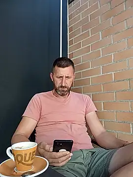 BZH45 – Live XXX-chat