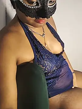 צ'אט XXX בשידור חי של DIRTYSECRET_QUEEN_07