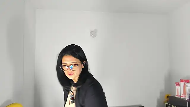 adriana71's Live XXX Chat