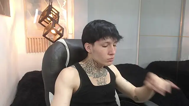 Cry_thereal's Webcam Show