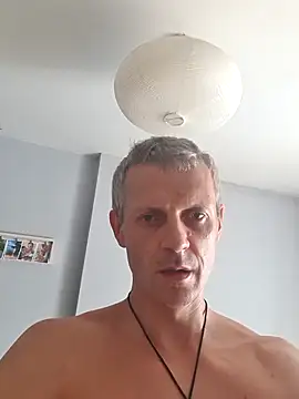 ChiefApron5n Webbikameraesitys