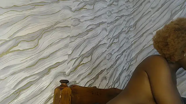 Živý XXX chat SpicyMackenzie22